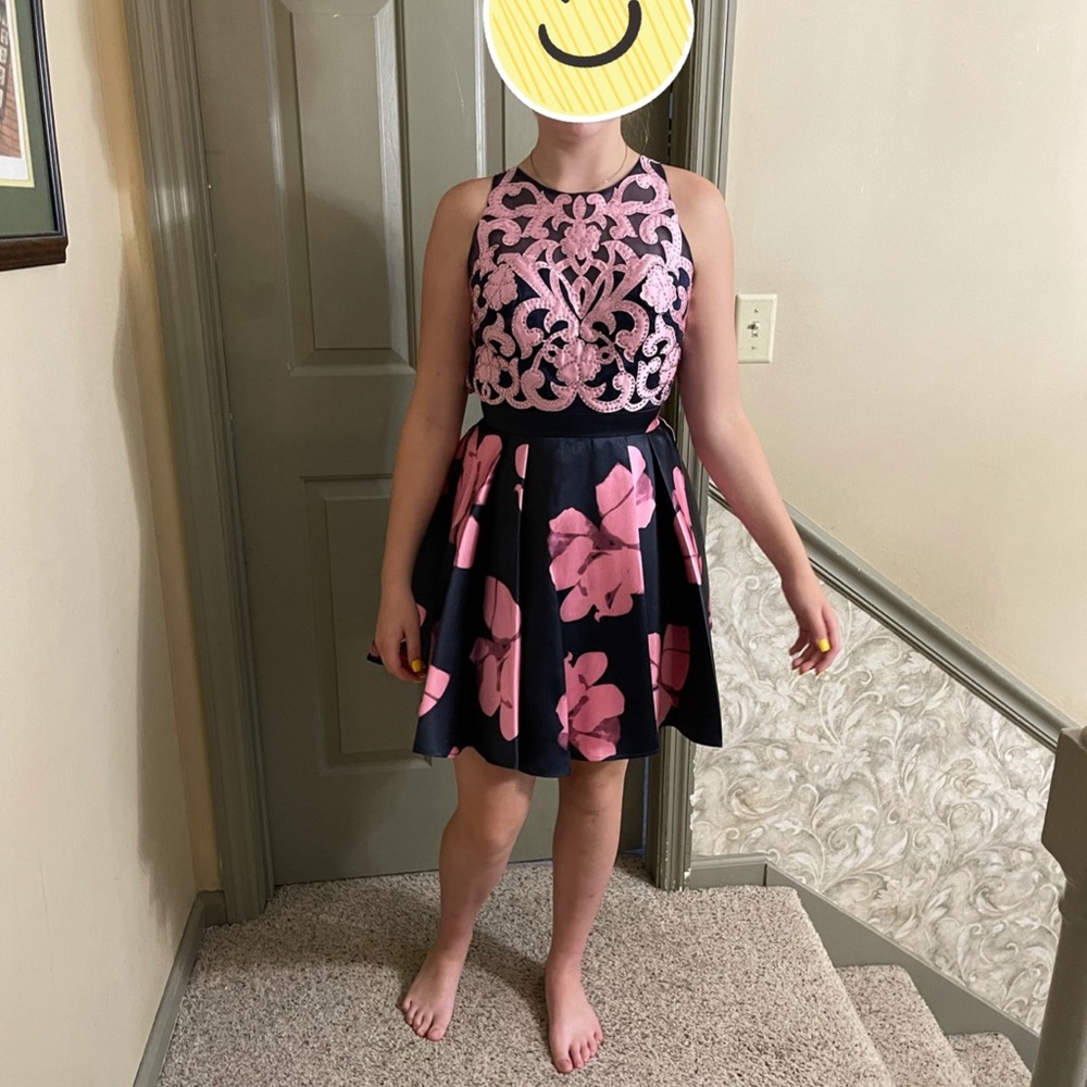 Glamour by Terani pink and navy floral